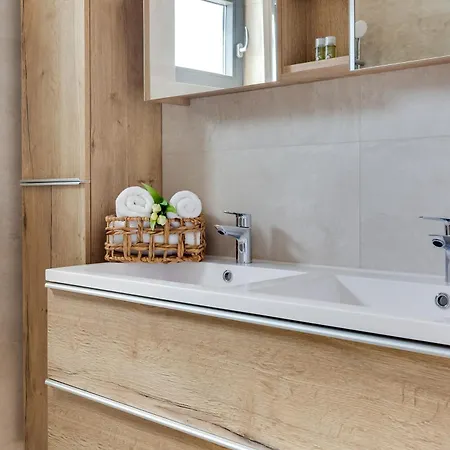 Villa Terra Maiorum -12 Person Private - Heated Pool&water Massage