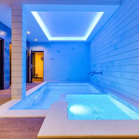Villa Terra Maiorum -12 Person Private - Heated Pool&water Massage *