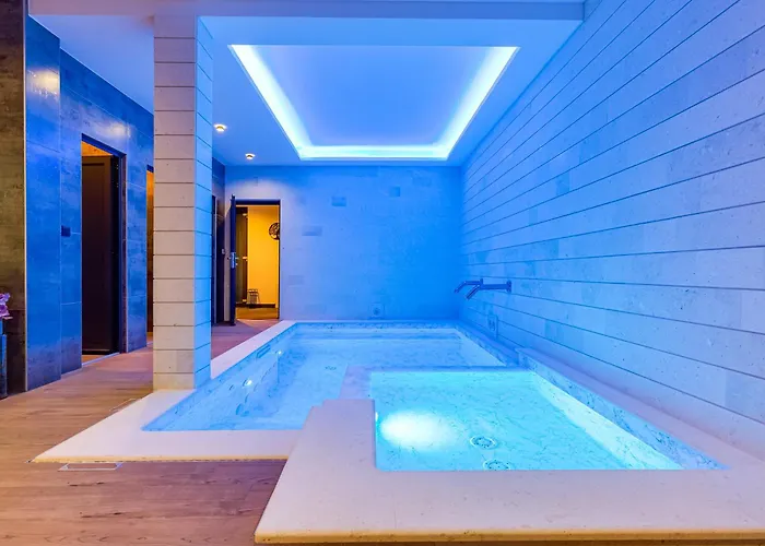 Villa Terra Maiorum -12 Person Private - Heated Pool And Water Massage *